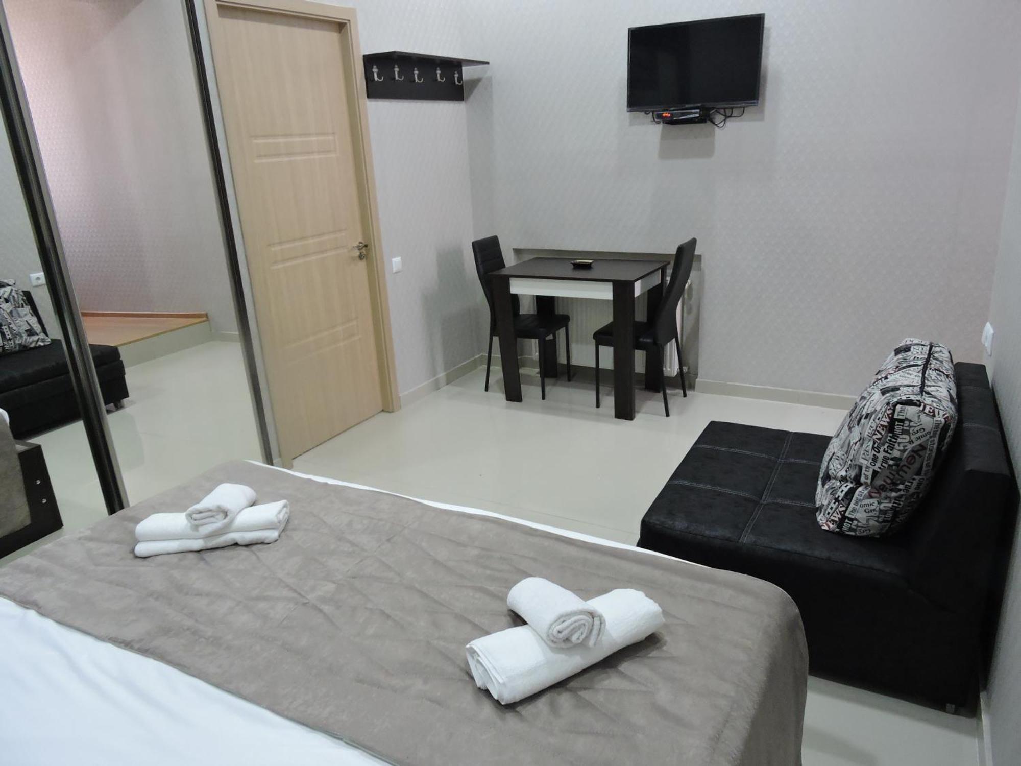 Hotel Care Inn Tbilisi Esterno foto